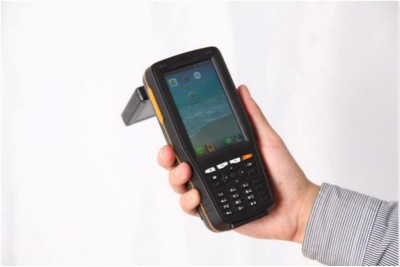 RFID 스캐닝 기술과 일반 바코드 기술의 차이점